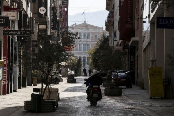 Κοροναϊός : Τα επτά «καμπανάκια» που φέρνουν πιο κοντά το lockdown στην Αττική – Το σχέδιο δράσης για τις ΜΕΘ