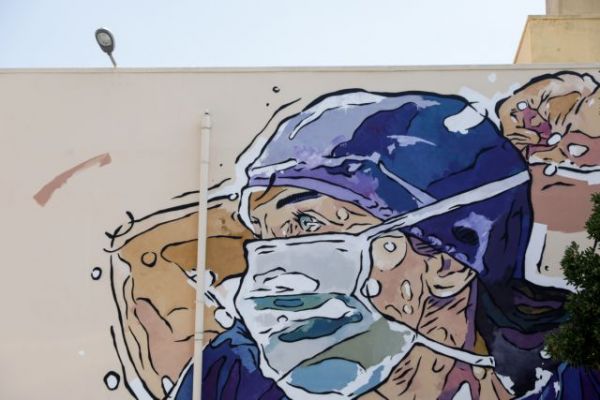 Κοροναϊός : «Κυκλώνει» την Αττική ο ιός – Προβληματισμός από τους ειδικοιύς