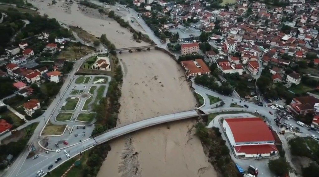 Συγκλονιστικό βίντεο: Οι καταστροφές στο Μουζάκι Καρδίτσας από ψηλά