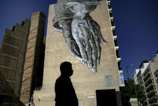 Κοροναϊός : Η εκτόξευση κρουσμάτων φέρνει νέα μέτρα – Στο μικροσκόπιο οι εστίες υπερμετάδοσης