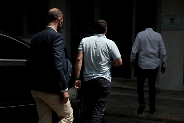 ΣΥΡΙΖΑ : Συγκροτείται επιτροπή «δεοντολογίας» – Με κυρώσεις απειλεί ο Τσίπρας τον Τσακαλώτο