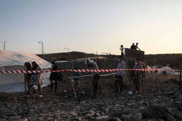 Προσφυγικό : Υπεγράφη η σύμβαση έργου για τις κλειστές δομές σε Σάμο, Κω και Λέρο