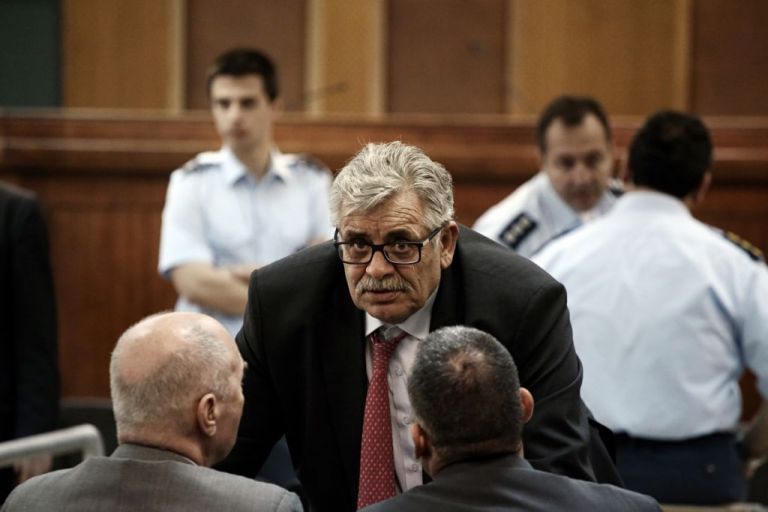 Χρυσή Αυγή : Προκλητικός ο δικηγόρος του Μιχαλολιάκου – «Την ιστορία θα την γράψουν και οι λύκοι»