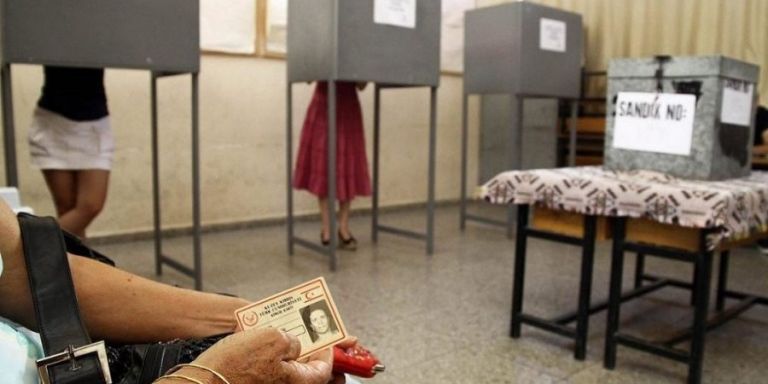 Στις κάλπες οι Τουρκοκύπριοι – Ο εκλεκτός του Ερντογάν, οι απειλές σε Ακιντζί