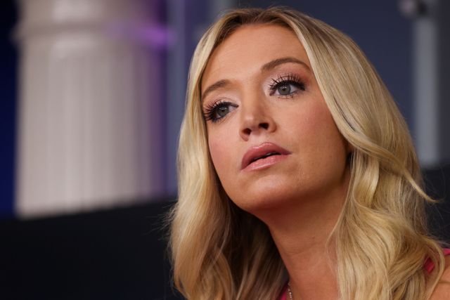 Κοροναϊός : Θετική στον ιό η εκπρόσωπος Τύπου του Τραμπ