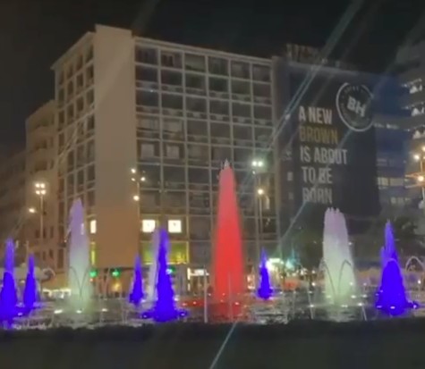 Επίθεση στη Νίκαια : «Στα χρώματα της πληγωμένης Γαλλίας» το σιντριβάνι της Ομόνοιας