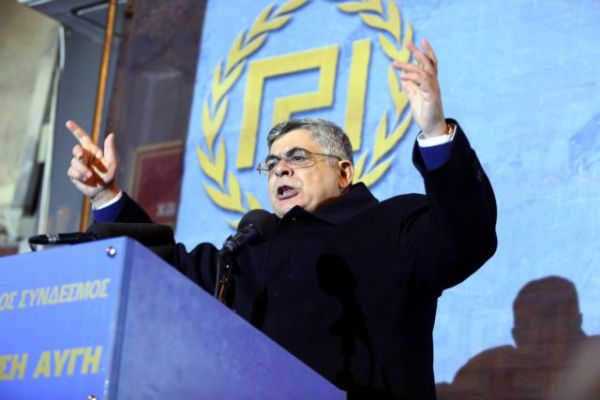 Χρυσή Αυγή : «Ταμπουρωμένοι» στα σπίτια τους Μιχαλολιάκος και Ρουπακιάς μετά την απόφαση
