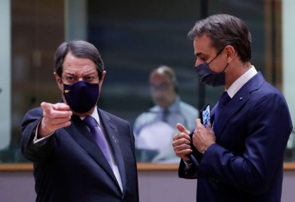 Ξενύχτι στη Σύνοδο Κορυφής: Αθήνα και Λευκωσία παλεύουν για τη λέξη «κυρώσεις» στο τελικό κείμενο