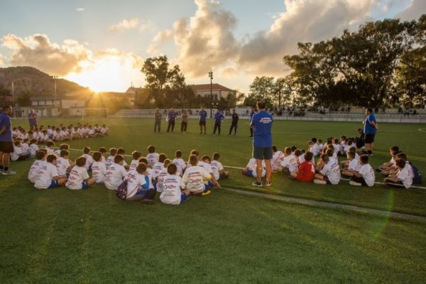 Ολυμπιακός: Αγκάλιασαν την Ακαδημία στη Λήμνο