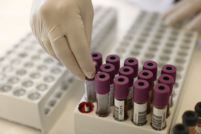 Κοροναϊός : Οι διευκρινίσεις Μαγιορκίνη για τις νέες έρευνες σχετικά με την ομάδα αίματος