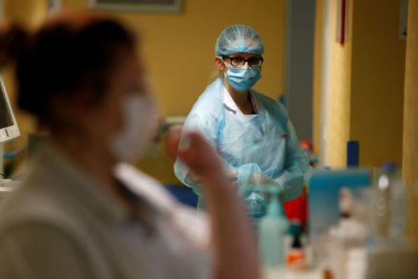 Κοροναϊός : SOS εκπέμπει η Γαλλία για την πίεση του συστήματος Υγείας