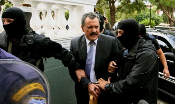 Χρυσή Αυγή : Καταζητούμενος για τρίτη μέρα ο Χρήστος Παππάς