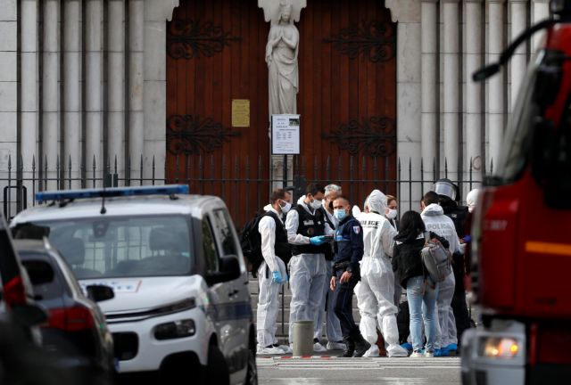 Επίθεση στη Νίκαια : Συγκλονίζει στο in.gr ο έλληνας ιερέας – «Επικρατεί πανικός και αναστάτωση»