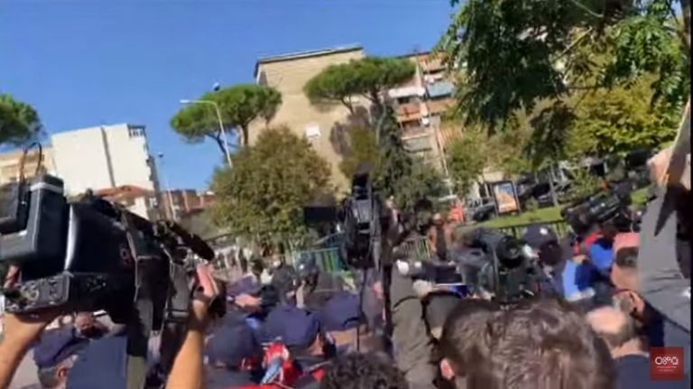 Συγκρούσεις στην Αλβανία: Τσάμηδες προσπάθησαν να πλησιάσουν την ελληνική αποστολή