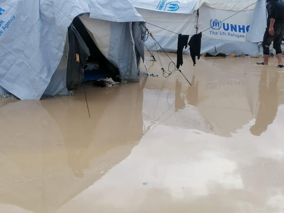 Προσφυγικό : Από την κόλαση της Μόριας στον λασπότοπο του Καρά Τεπέ