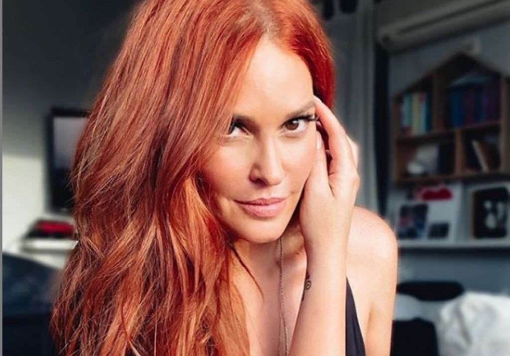 Σίσσυ Χρηστίδου : Γυμνή στην μπανιέρα της