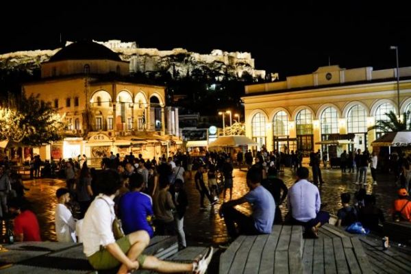 Κοροναϊός : Στο έλεος της πανδημίας η Αττική – Συγκεντρώνει πάνω από τα μισά νέα κρούσματα