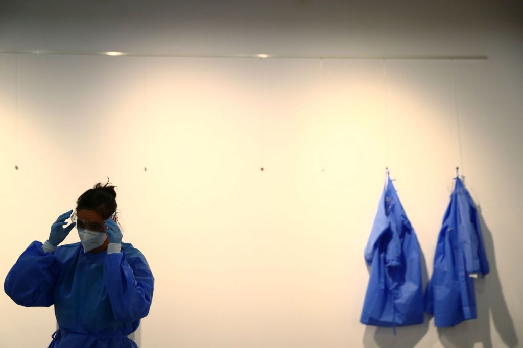 Ο κοροναϊός αποκαλύπτει μια χρόνια πληγή της Ισπανίας: Την έλλειψη ιατρικού προσωπικού