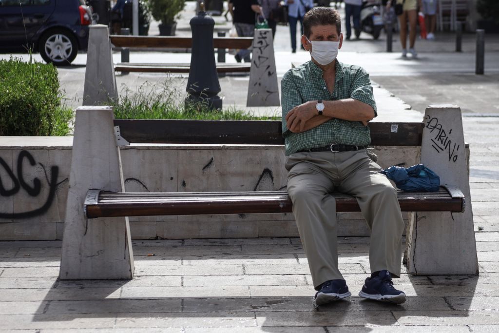 Κοροναϊός : Πονοκέφαλος η διασπορά τον χειμώνα – Οι «κόκκινες» περιοχές