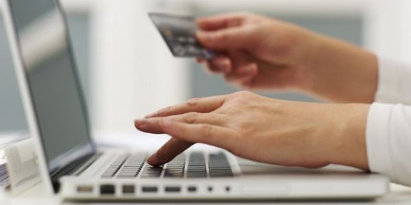 Κορυφώθηκαν στο lockdown οι καταγγελίες για «μαϊμού» διαδικτυακές αγορές