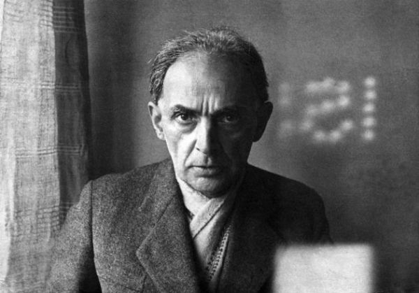 Δημήτρης Πικιώνης : Ο αρχιτέκτονας που άφησε το στίγμα του στην Ακρόπολη