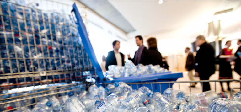 «Χημική ανακύκλωση» για τα βουνά πλαστικών απορριμμάτων