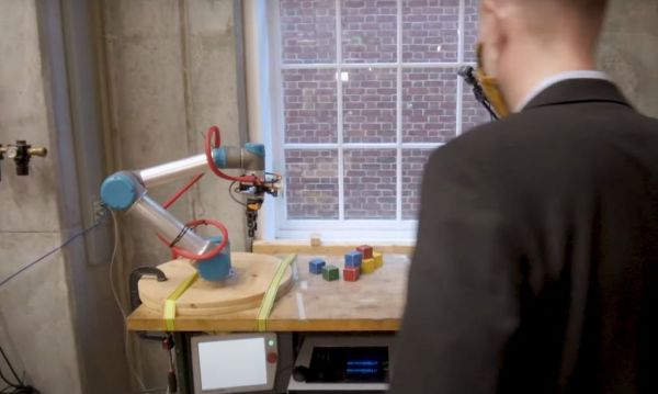 Τεχνική εκπαίδευσης σκύλων λειτουργεί και στα ρομπότ