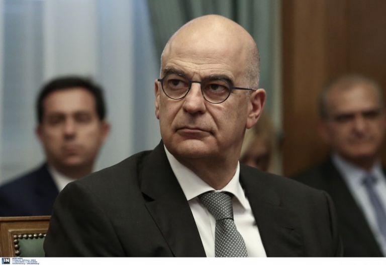 Government denounces Ankara’s move to hold up Dendias’ plane returning from Iraq