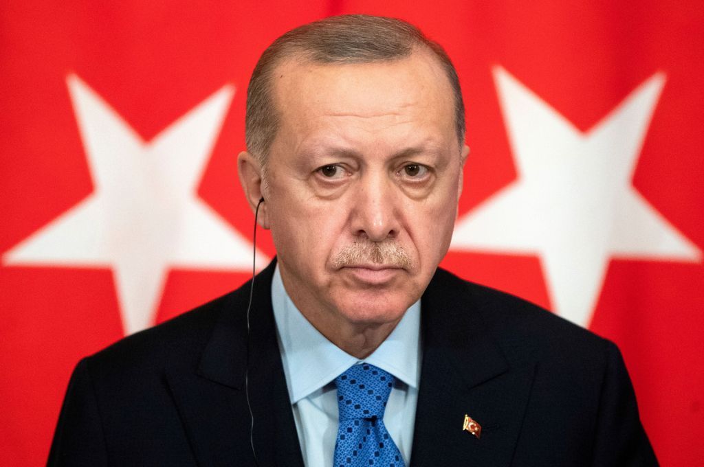 Ερντογάν : Όποιος απλώσει χέρι στην Τουρκία θα του το κόψουμε