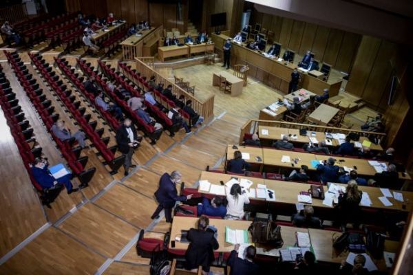 Χρυσή Αυγή : Στην εισαγγελέα ο λόγος για την αναστολή ποινών