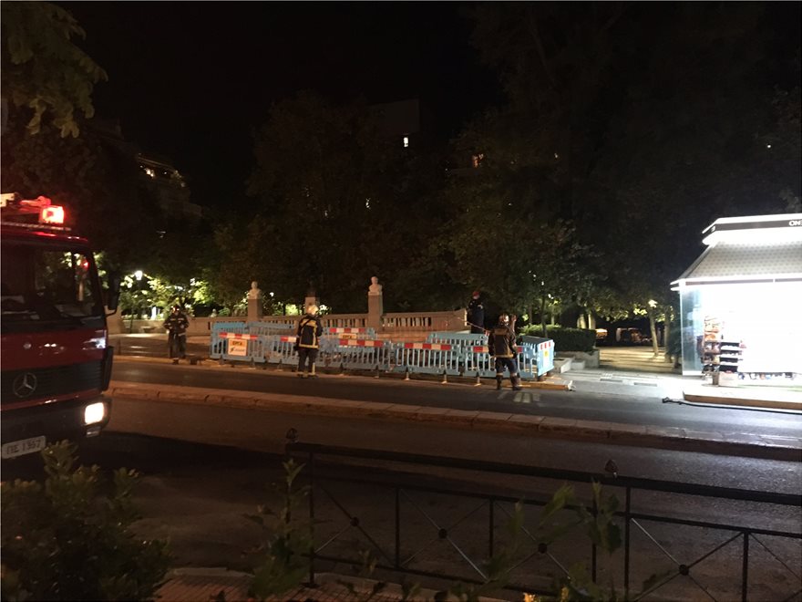 Έκρηξη από καλώδια της ΔΕΗ στην πλατεία Κολωνακίου – Κλειστοί οι δρόμοι