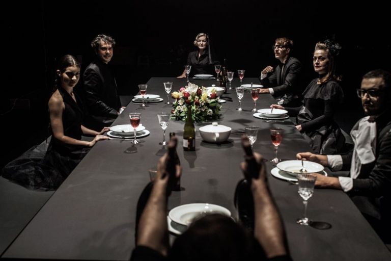 «Σ’ εσάς που με ακούτε» της Λούλας Αναγνωστάκη στο Εθνικό Θέατρο