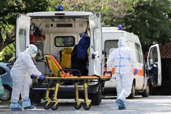 Κοροναϊός : Συναγερμός σε γηροκομείο στην Γλυφάδα μετά τα πέντε κρούσματα