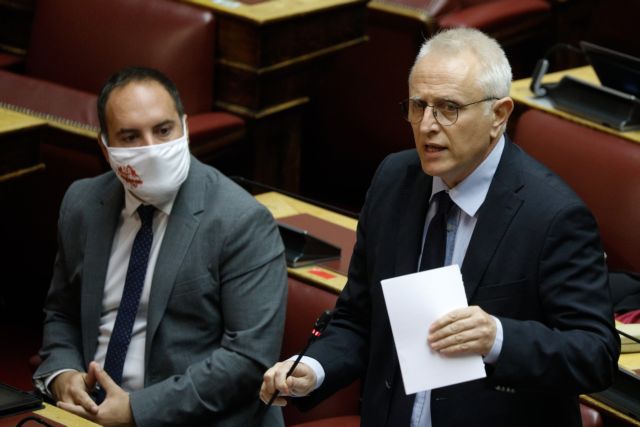 Ο ΣΥΡΙΖΑ ζητά να αλλάξει η διάταξή του που ευνοεί τη Χρυσή Αυγή – Κόντρα στη Βουλή