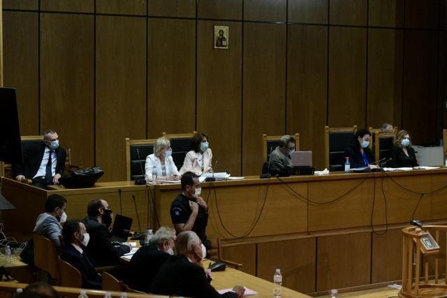 Χρυσή Αυγή : Πήγαν στο αστυνομικό τμήμα και τους… έδιωξαν – «Δεν σας ψάχνει κανείς ακόμη»