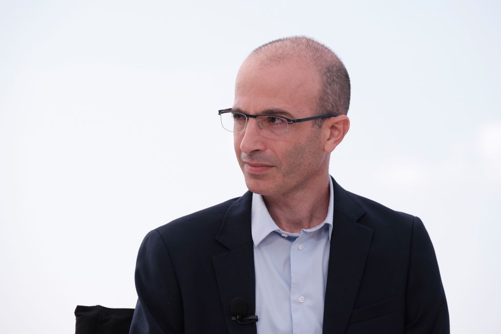 Γιουβάλ Νώε Χαράρι για κοροναϊό: Πολλές χώρες ίσως καταρρεύσουν ολοκληρωτικά