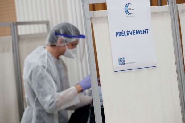 Γαλλία : Νέο ρεκόρ κρουσμάτων – Πάνω από 52.000 νέα σε μια μέρα