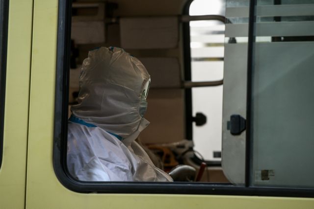 Κοροναϊός : Πόσο αυξήθηκε η θνησιμότητα – Τι δείχνουν τα στοιχεία για τους θανάτους