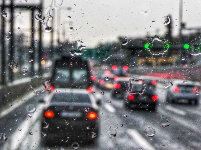 Καιρός : Βροχές και πτώση της θερμοκρασίας τη Δευτέρα | in.gr