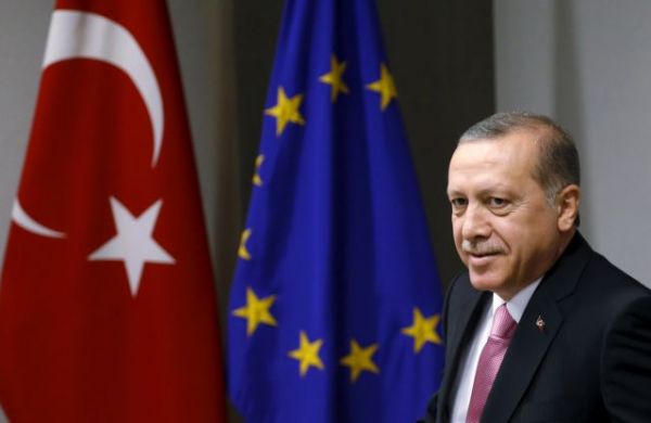 Μπορεί τελικά να αναστείλει η ΕΕ την τελωνειακή ένωση με την Τουρκία; – Τα εμπόδια για μια τέτοια απόφαση