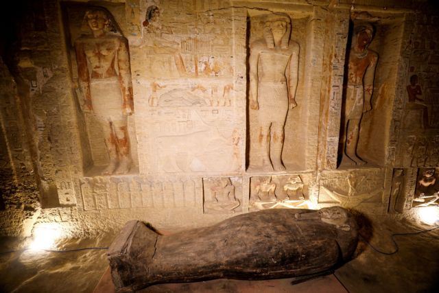 Σημαντική ανακάλυψη στην Αίγυπτο: Στο φως 59 σαρκοφάγοι στη Νεκρόπολη της Σακκάρα