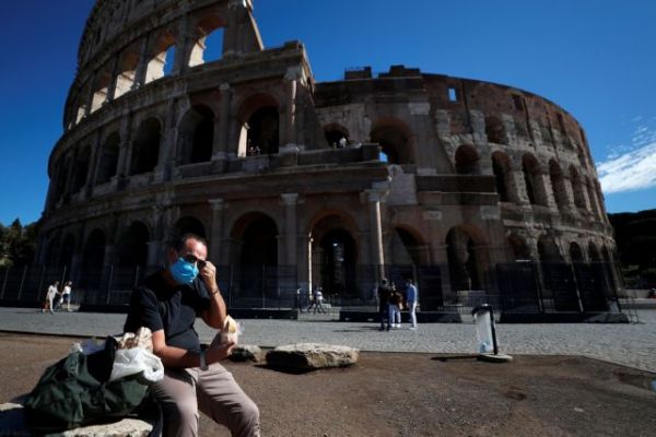 Κοροναϊός – Ιταλία : Σε υψηλά επίπεδα τα κρούσματα – Πιο αυστηρά μέτρα ετοιμάζει η κυβέρνηση
