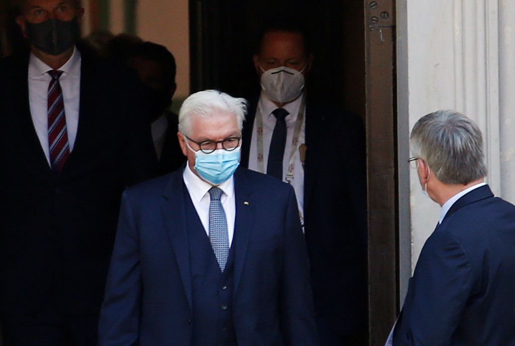 Κοροναϊός : Σε καραντίνα ο Στάινμαϊερ – Θετικός ένας σωματοφύλακάς του