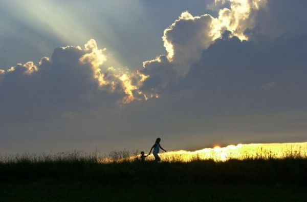 Αραιές νεφώσεις την Κυριακή  – Επιδείνωση του καιρού από Δευτέρα