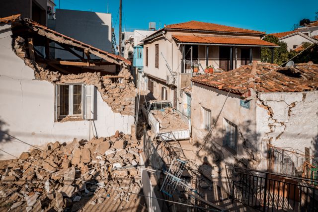 Σεισμός – Σάμος : Η επόμενη μέρα μετά το χτύπημα του Εγκέλαδου [εικόνες]