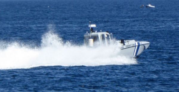 Κεφαλονιά: Εντοπίστηκε σκάφος με παράνομους μετανάστες – Ανάμεσά τους 6 παιδιά