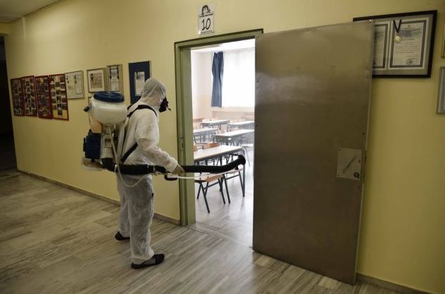 Κεραμέως : Μόλις το 0,2% των σχολείων είναι κλειστά λόγω κοροναϊού