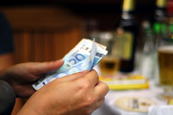 Κοροναϊός : Η λίστα με τις επιχειρήσεις που δικαιούνται μείωση ενοικίου τον Οκτώβριο