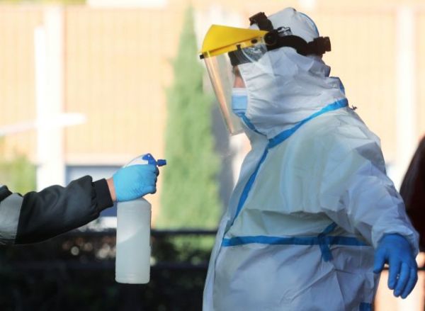 Κοροναϊός – Ισπανία : Ανοιχτό το ενδεχόμενο να κηρυχθεί η χώρα σε κατάσταση έκτακτης ανάγκης