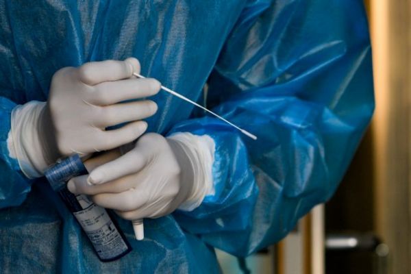 Έρευνα : Πέντε φορές πιο φονικός ο κοροναϊός από την γρίπη για όσους νοσηλεύονται